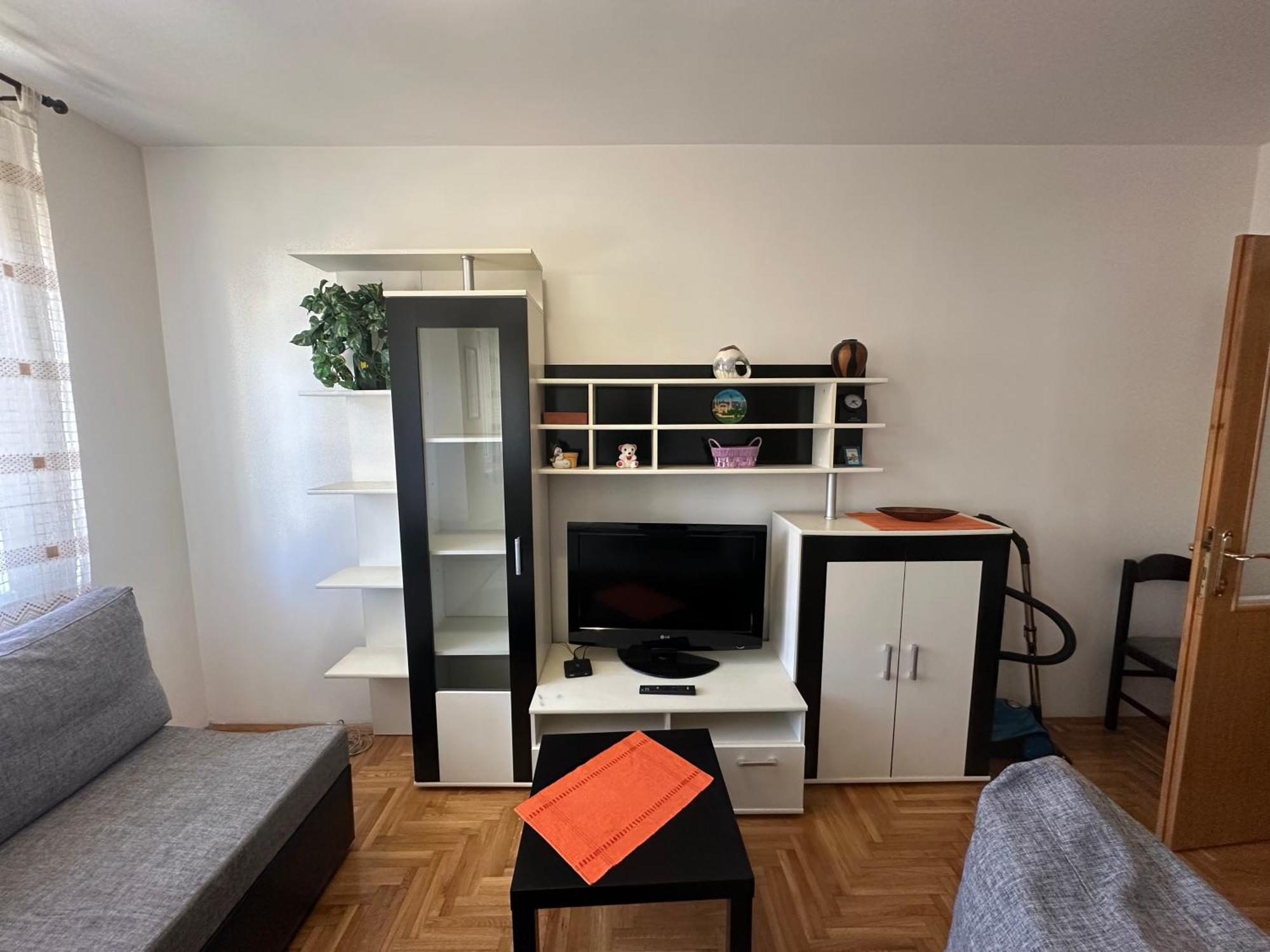 Tulipan Apartment *